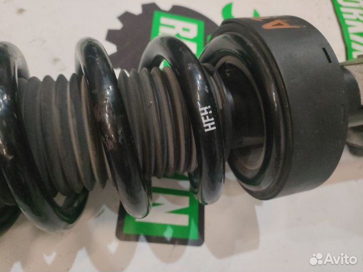 Стойка подвески в сборе передняя правая Porsche