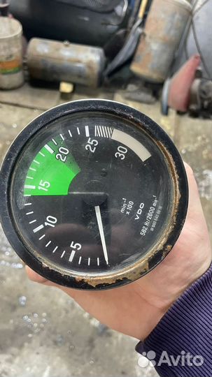 Тахометр Mercedes-Benz 814