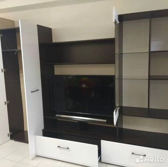 Стенка в гостиную