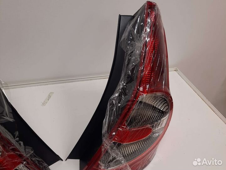 Задний правый фонарь Renault sandero