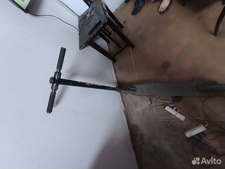 Самокат взрослый электрический бу