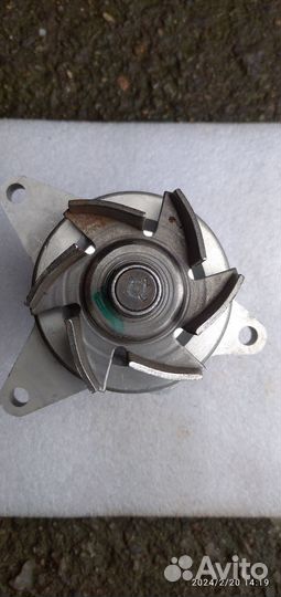 Помпа форд фокус 1.8