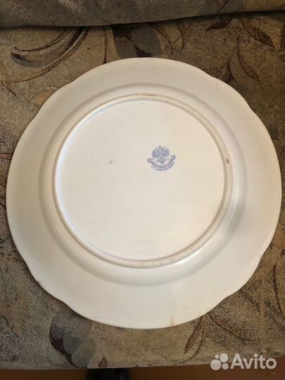 Большая фарфоровая тарелка, М.С. Кузнецов. D 40 см