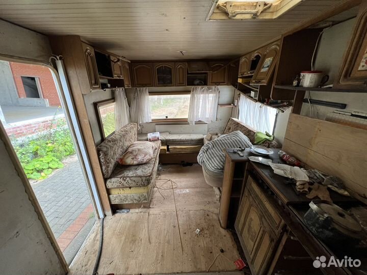 Прицеп-дача дом на колесах hobby Prestige