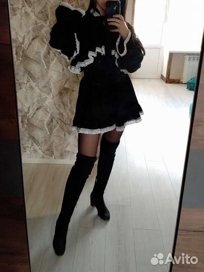 Платье с кружевом