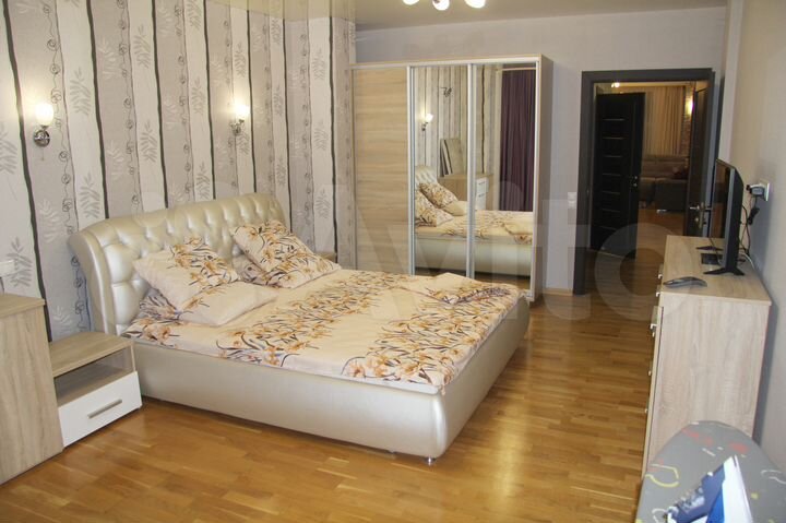 2-к. квартира, 90 м², 8/12 эт.