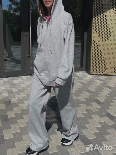 Костюм спортивный новый