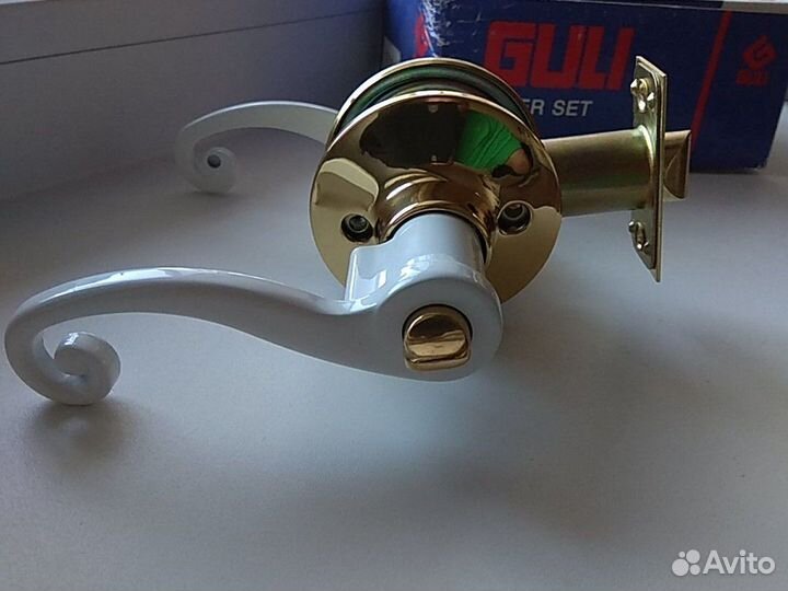 Ручки межкомнатные с защёлкой и фиксатором изнутри