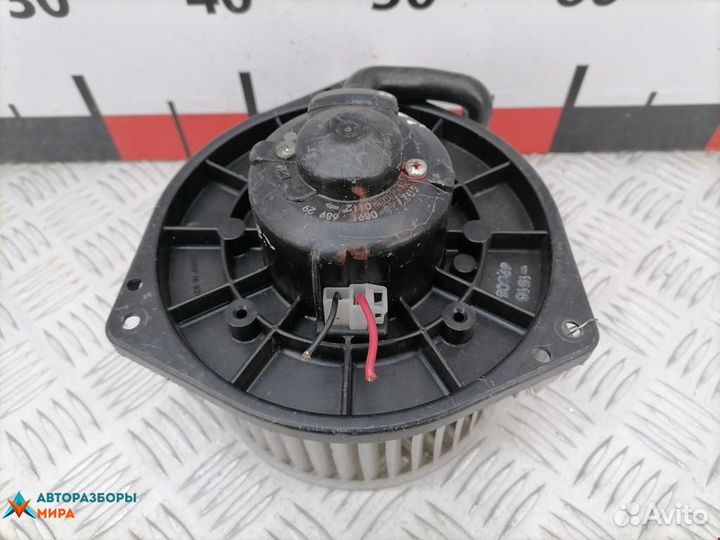 Моторчик печки Mitsubishi Lancer 9 2006 MR460944