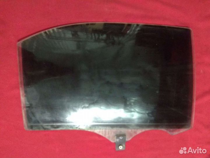 Стекло двери заднее правой Mercedes w220