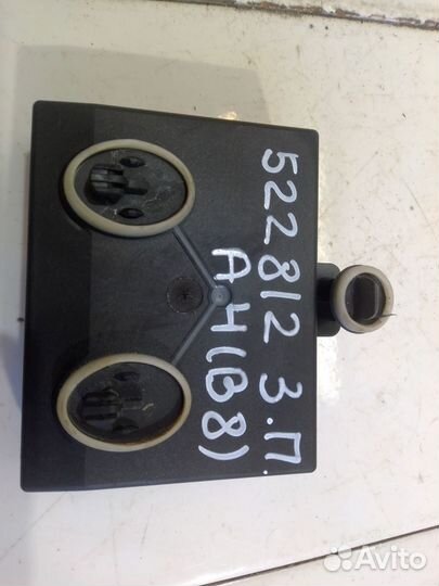 Электронный блок двери задней правой (Audi A4)