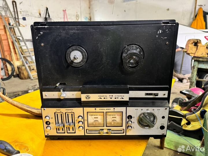 Катушечный магнитофон 