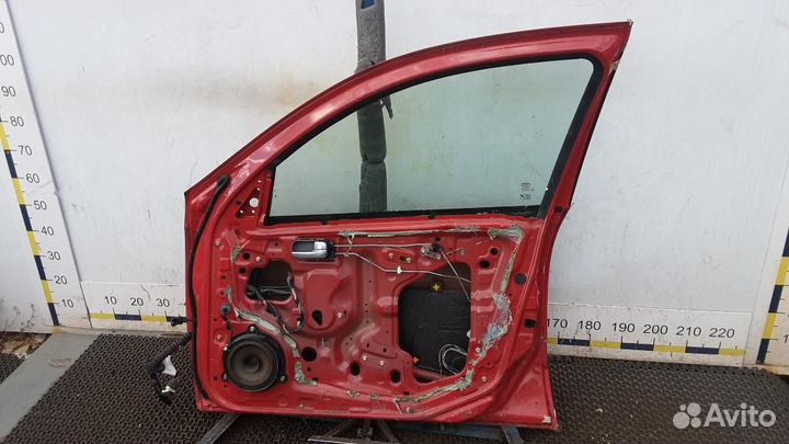 Дверь передняя правая Nissan Almera