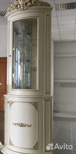 Буфет, горка, витрина, угловой шкаф для посуды