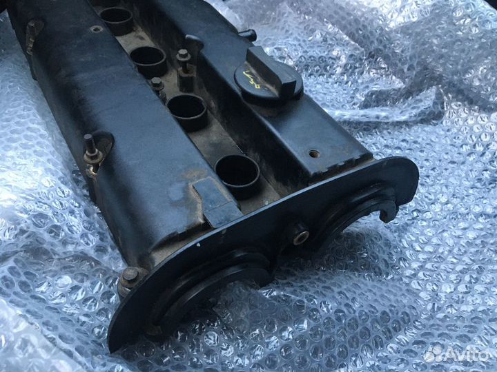 Клапанная крышка 1.6 Ford Focus 2