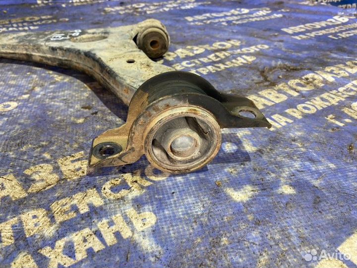 Передний левый рычаг Ford Focus 1 седан 2002