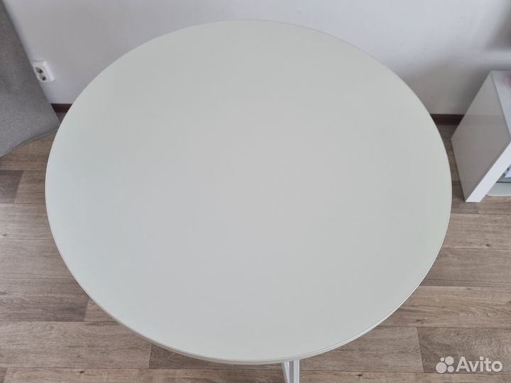 Кухонный стол