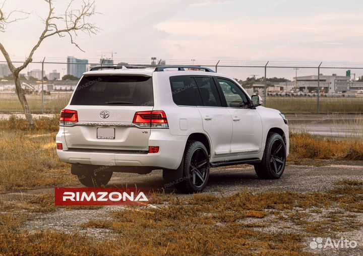 Кованые диски R22 на Toyota Land Cruiser 300