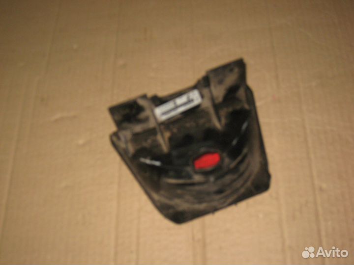 Дополнительный стоп сигнал Renault Logan