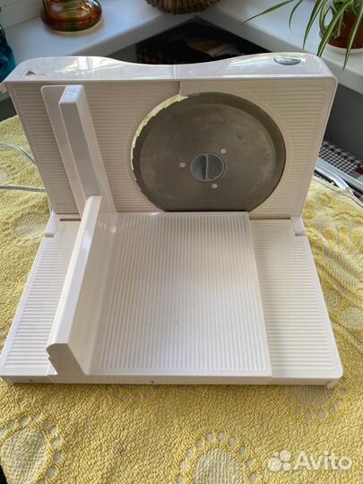 Электрическая резка колбасы и т.п. Saturn