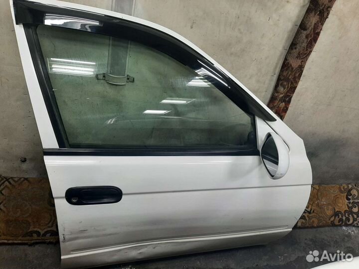 Дверь nissan sunny в 15