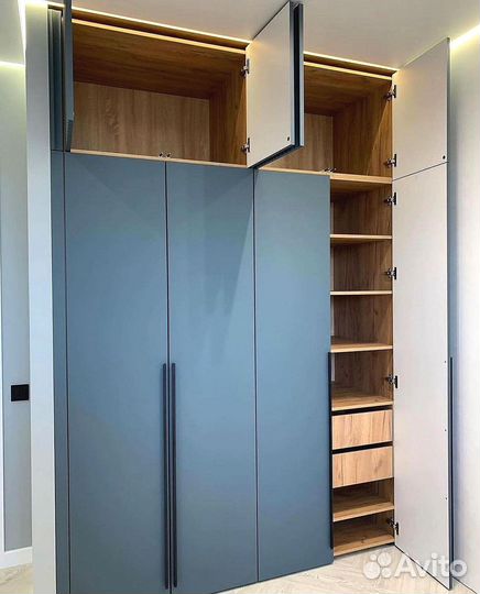 Шкаф в прихожую