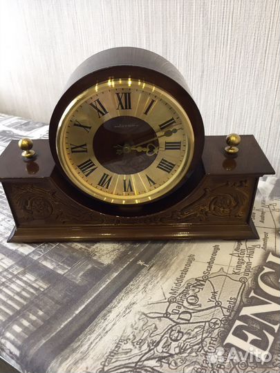 Часы настольные, механические Весна