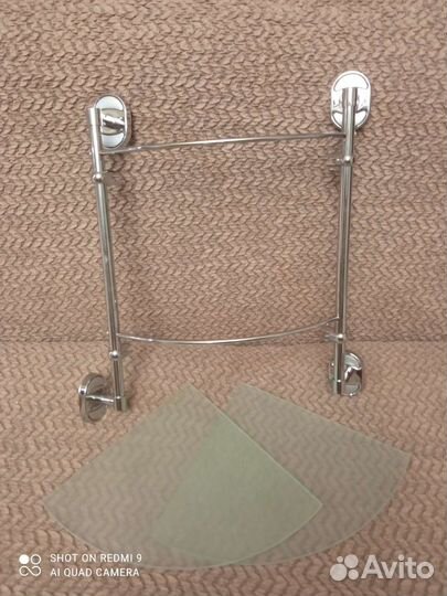 Стеклянная угловая полка