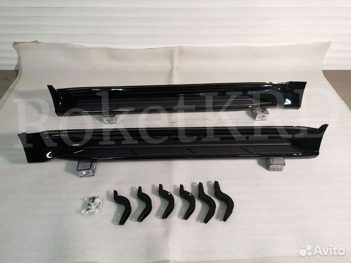 Подножки Lexus LX 570 c 2015 года Черные