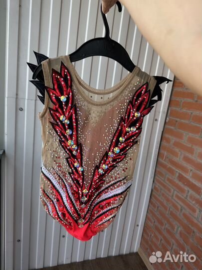 Продам купальник для худ. гимнастики 140-146