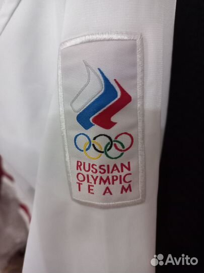 Спортивный костюм для девочки 10- 12 лет