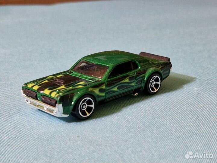 Машинка Hot Wheels 68 mercury cougar
