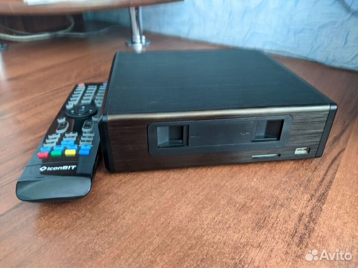 Мультимедиа плеер iconbit XDS52GL