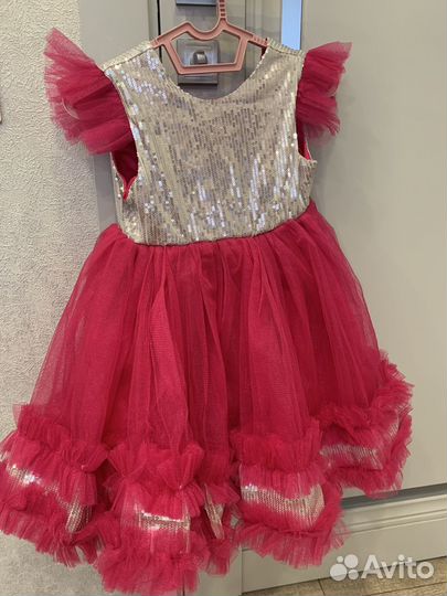 Платье для девочки 104 новое
