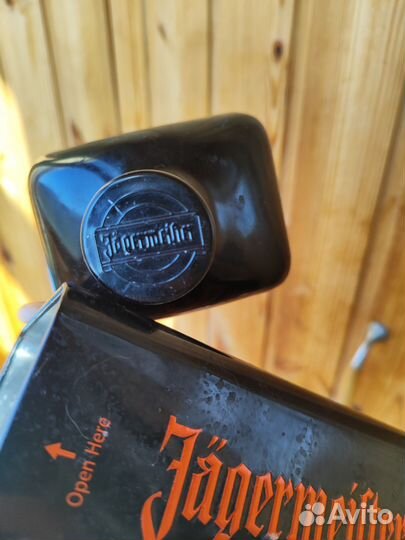 Жестяная коробка