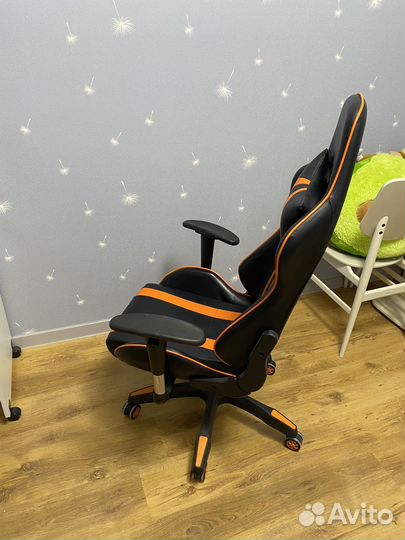 Компьютерное кресло