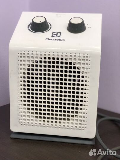 Тепловентилятор Electrolux EFH/S-1120, белый