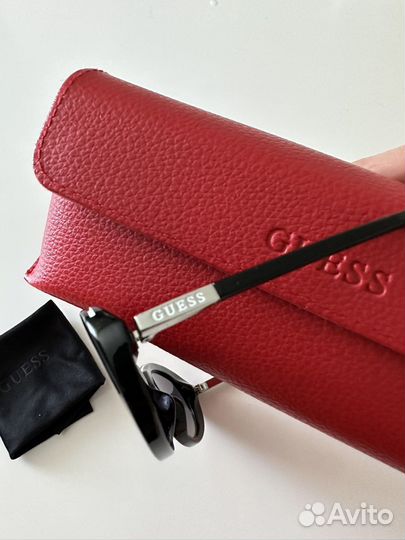 Солнцезащитные очки