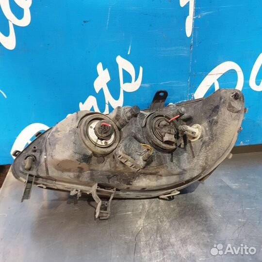 Фара Опель Зафира А правая левая