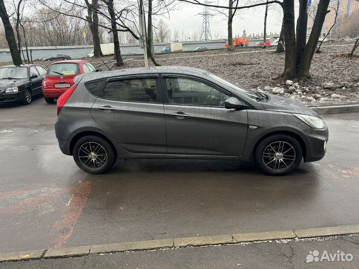 Hyundai Solaris 1.6 AT, 2013, 287 000 км