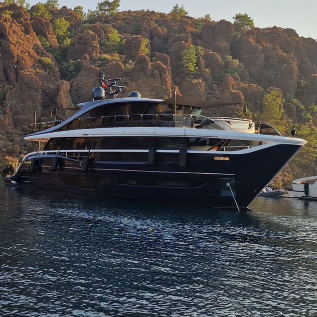 Моторная яхта Princess Yachts X95