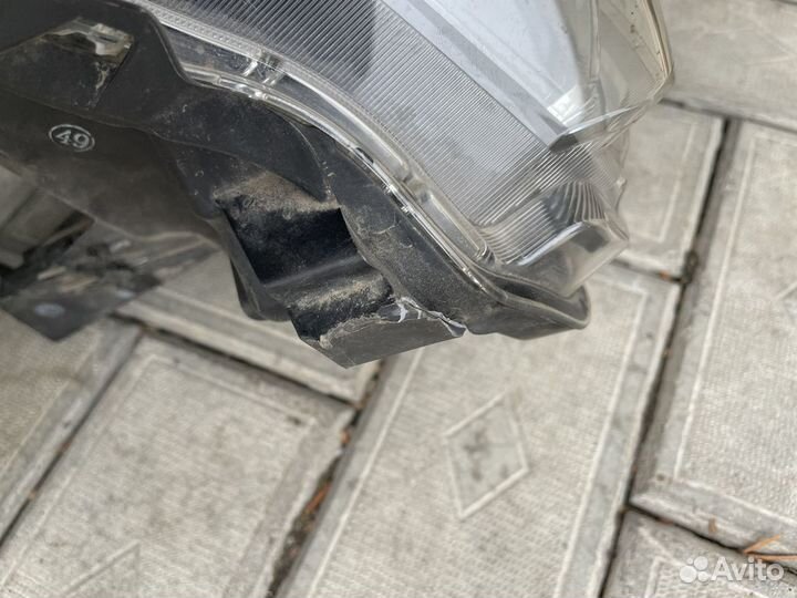 Фара Nissan X-Trail T32 левая