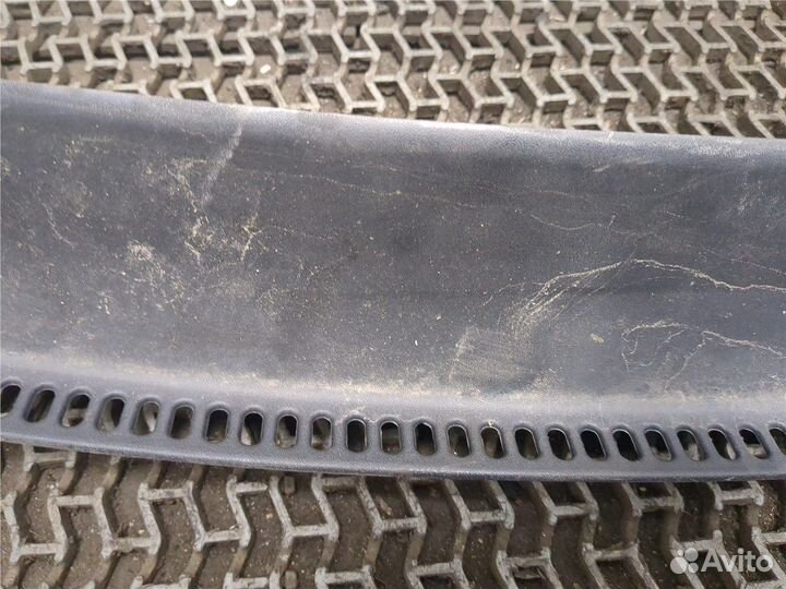 Жабо под дворники Volkswagen Passat 5, 1999