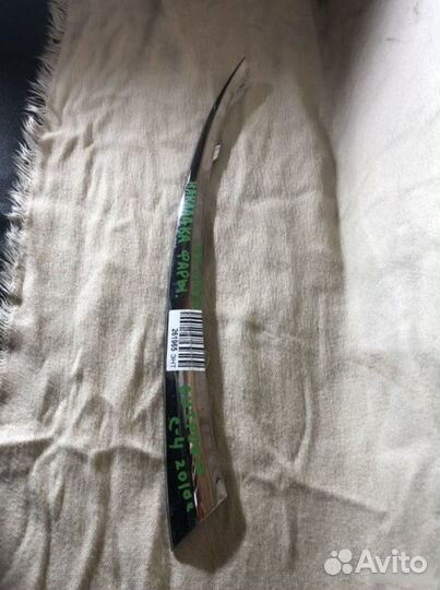 Накладка фары передняя правая Citroen C4 2010