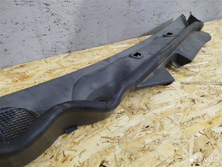 Жабо Mercedes Cls-Class W218 M278 2012