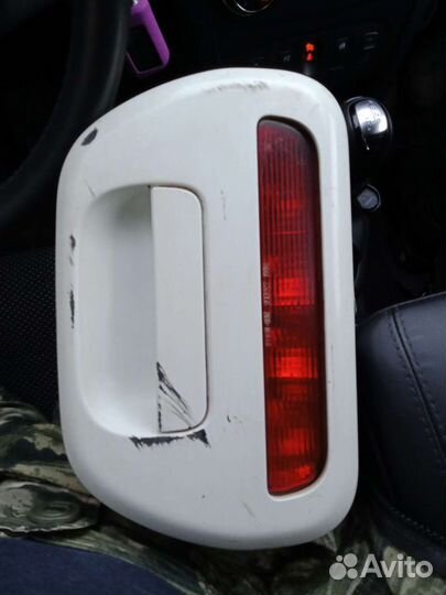 Ручка открывания багажника Мицубиси Л200