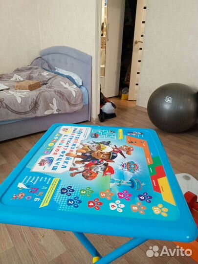 Детский стол