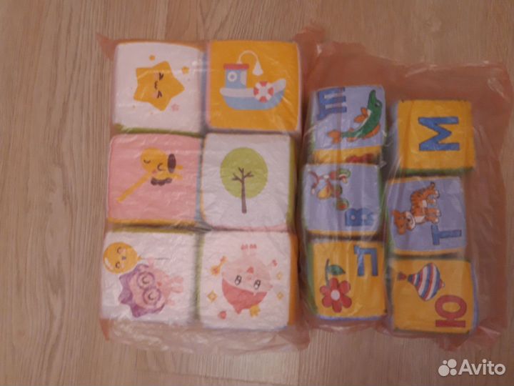 Развивающие игрушки,кубики,азбука