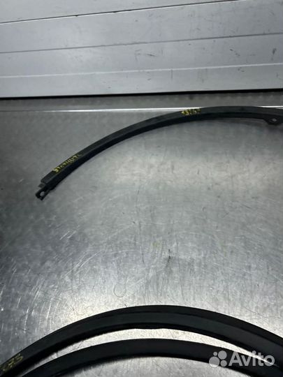 Накладка переднего крыла правого передняя правая