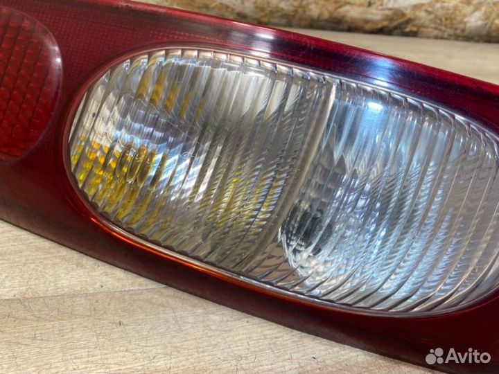 Фонарь задний левый Kia Clarus универсал 1.8 I 16V